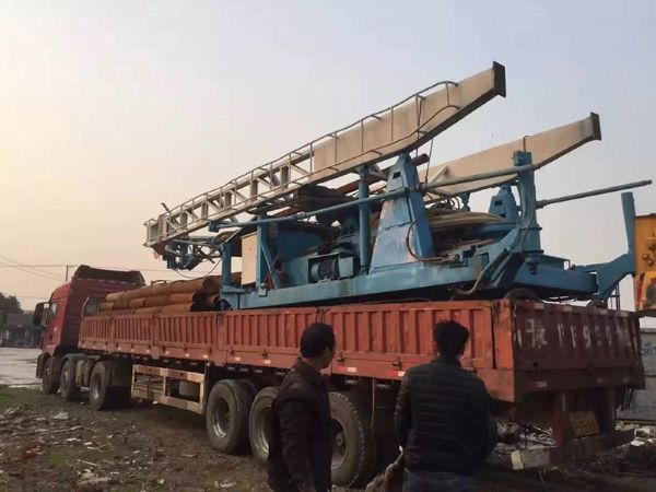 9 履帶式正循環(huán)鉆機.jpg