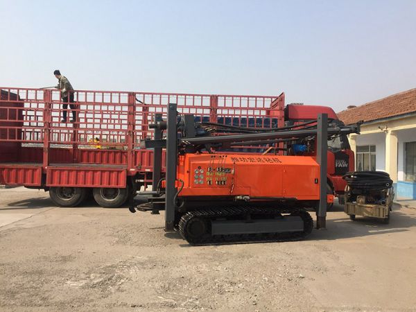 6 履帶500300裝車(chē).jpg