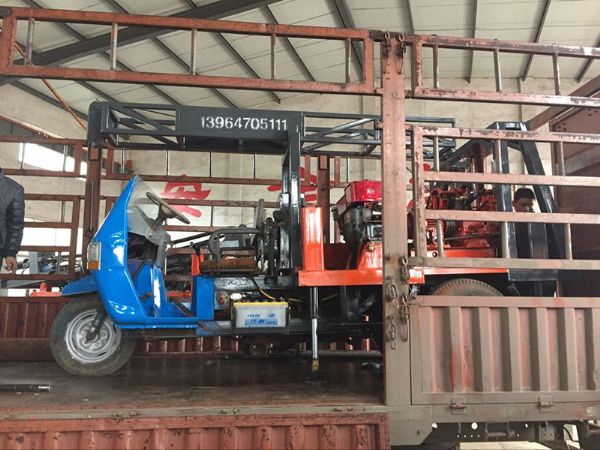 9 礦探設(shè)備裝車.jpg