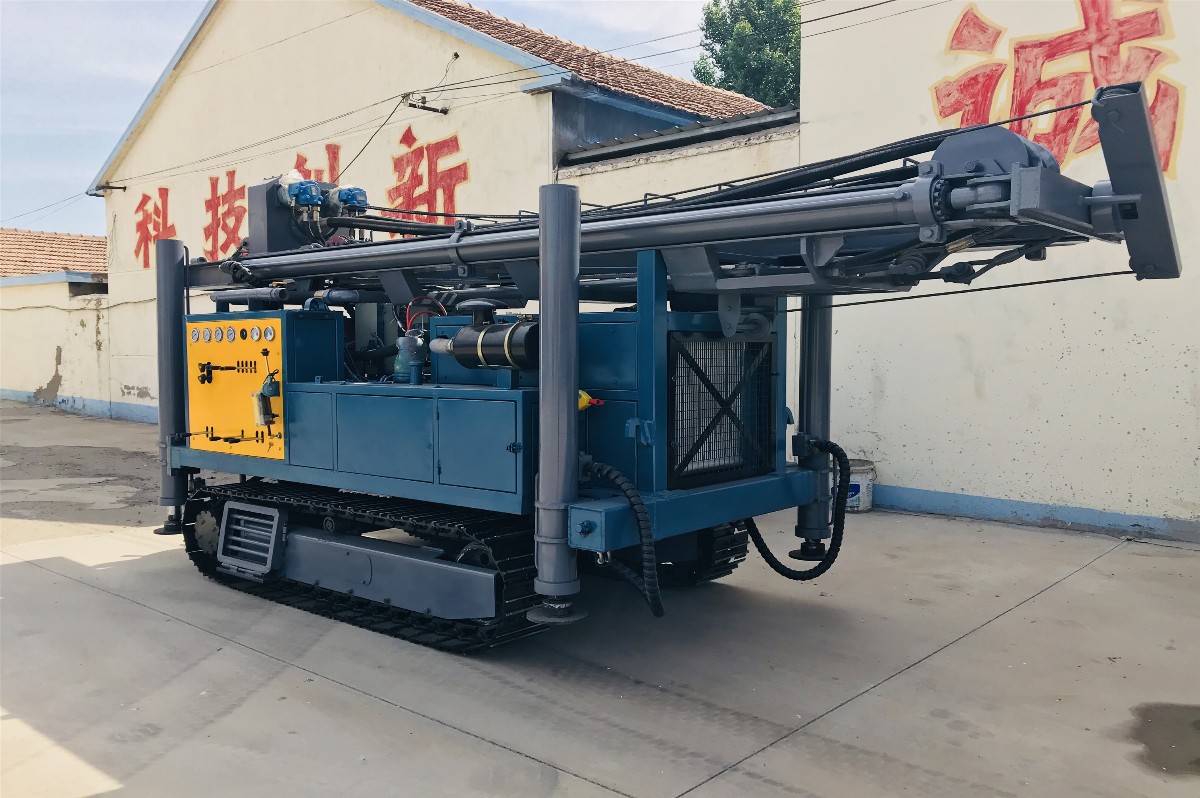 Z-WC400A全液壓履帶氣動(dòng)鉆機(jī) (18).JPG