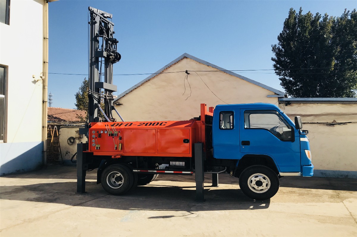 Z-WC400A全液壓車載氣動鉆機 (16).JPG