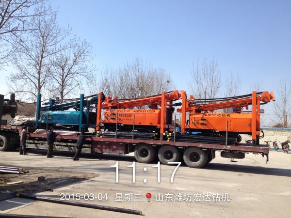 Z-WC400B全液壓履帶氣動鉆機 (1).jpg