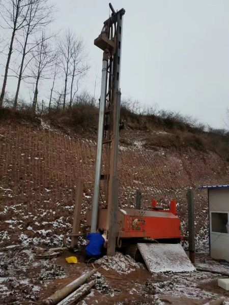 Z-WC400B全液壓履帶氣動鉆機 (36).jpg