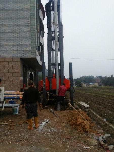 Z-WC400B全液壓履帶氣動(dòng)鉆機(jī) (31).jpg